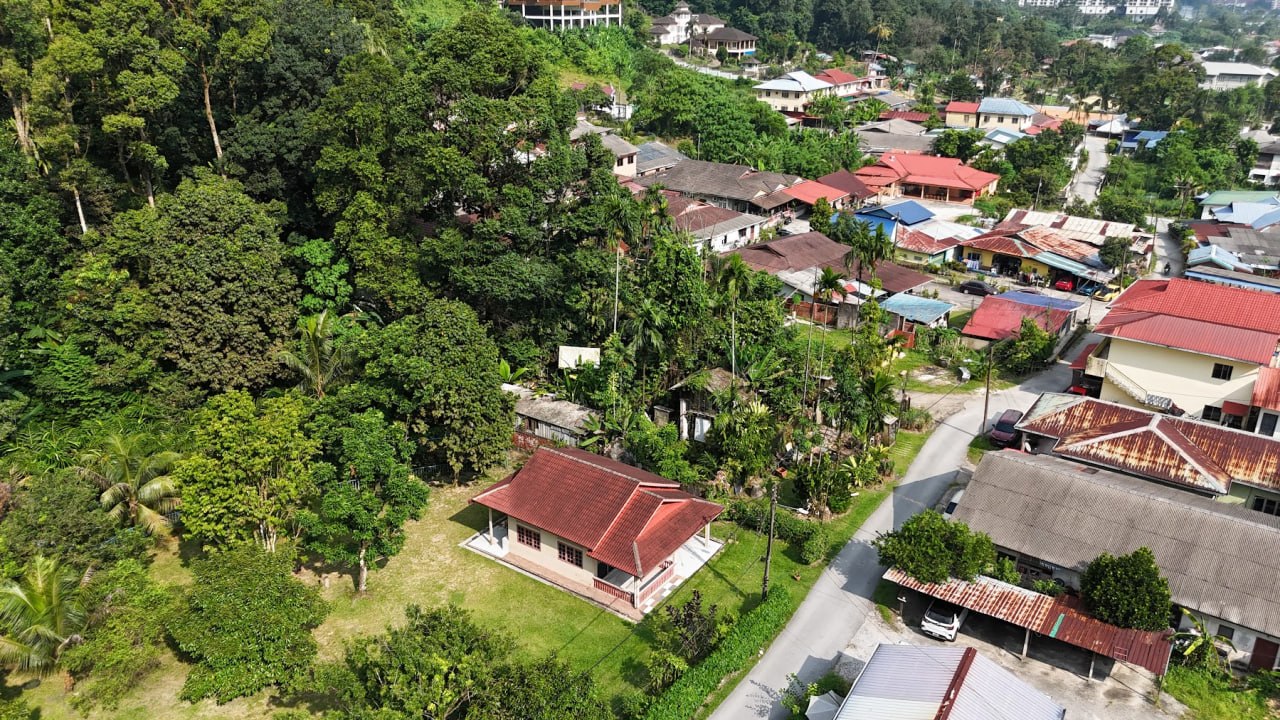 Single storey bungalow in Sg Penchala — photo 4