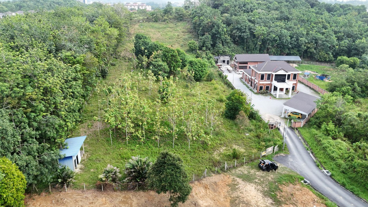 Land in Nilai, Negeri Sembilan — photo 1
