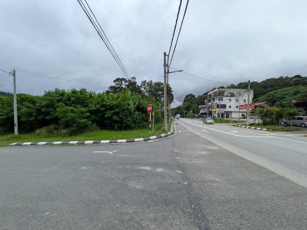 Batu 10, Hulu Langat Selangor Flat roadside land — photo 4
