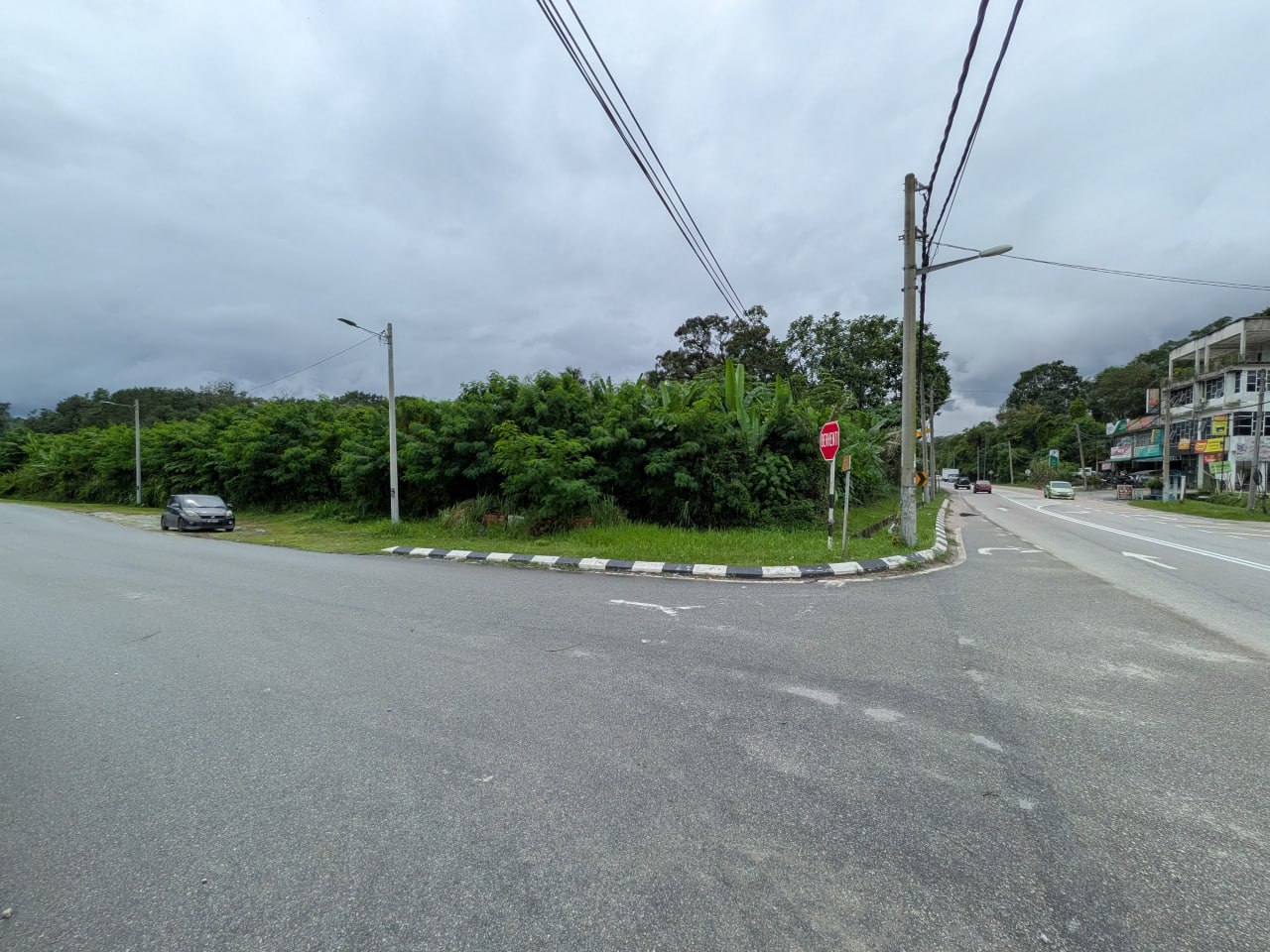 Batu 10, Hulu Langat Selangor Flat roadside land — photo 5