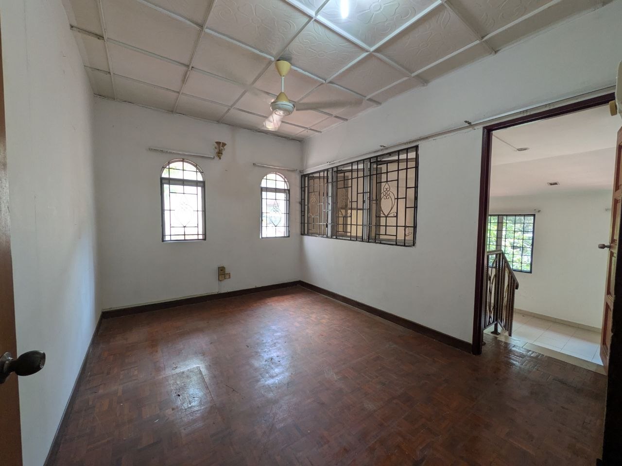 Renovated Semi Detached house — photo 3