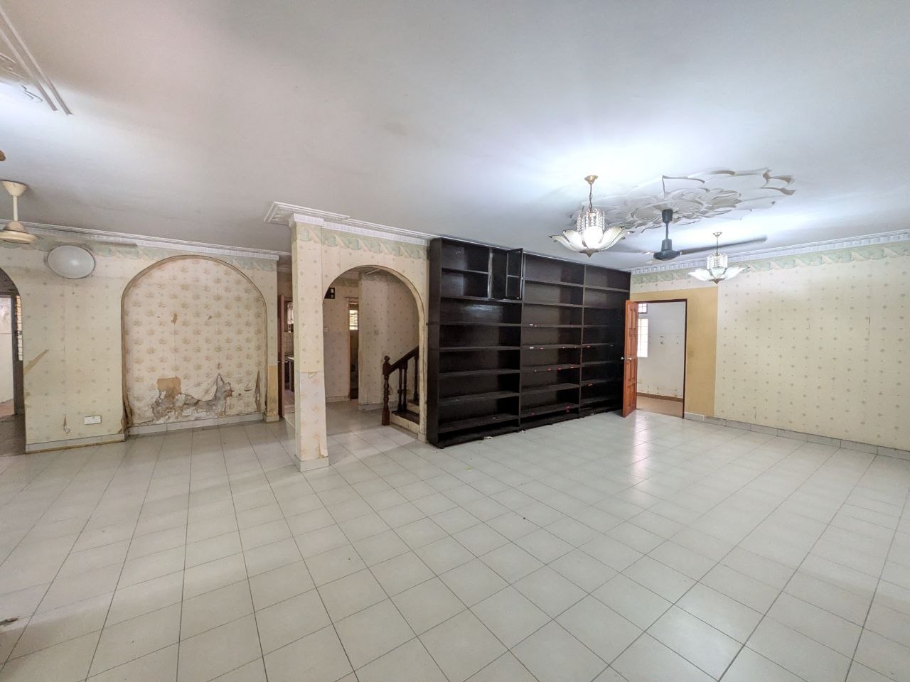 Renovated Semi Detached house — photo 4