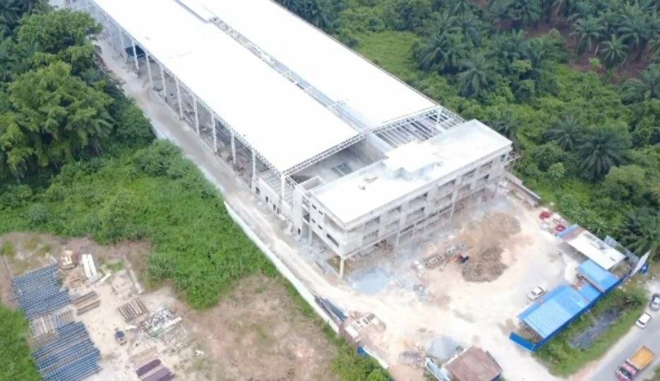 Banting 3 Storey Semi-D Factory for Sale — photo 2