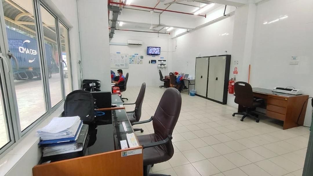 Meru Detached Warehouse For Sale — photo 2