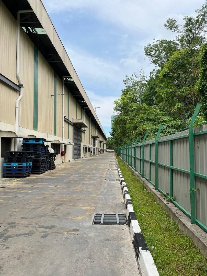 Meru Detached Warehouse For Sale — photo 3