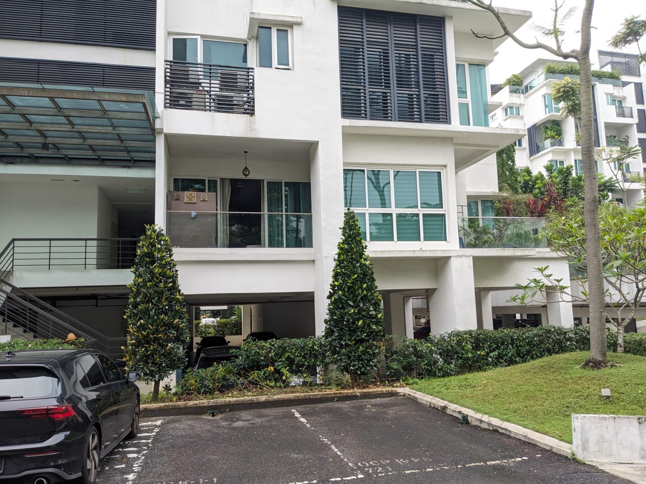 280 Park Homes Duplex corner unit — photo 4
