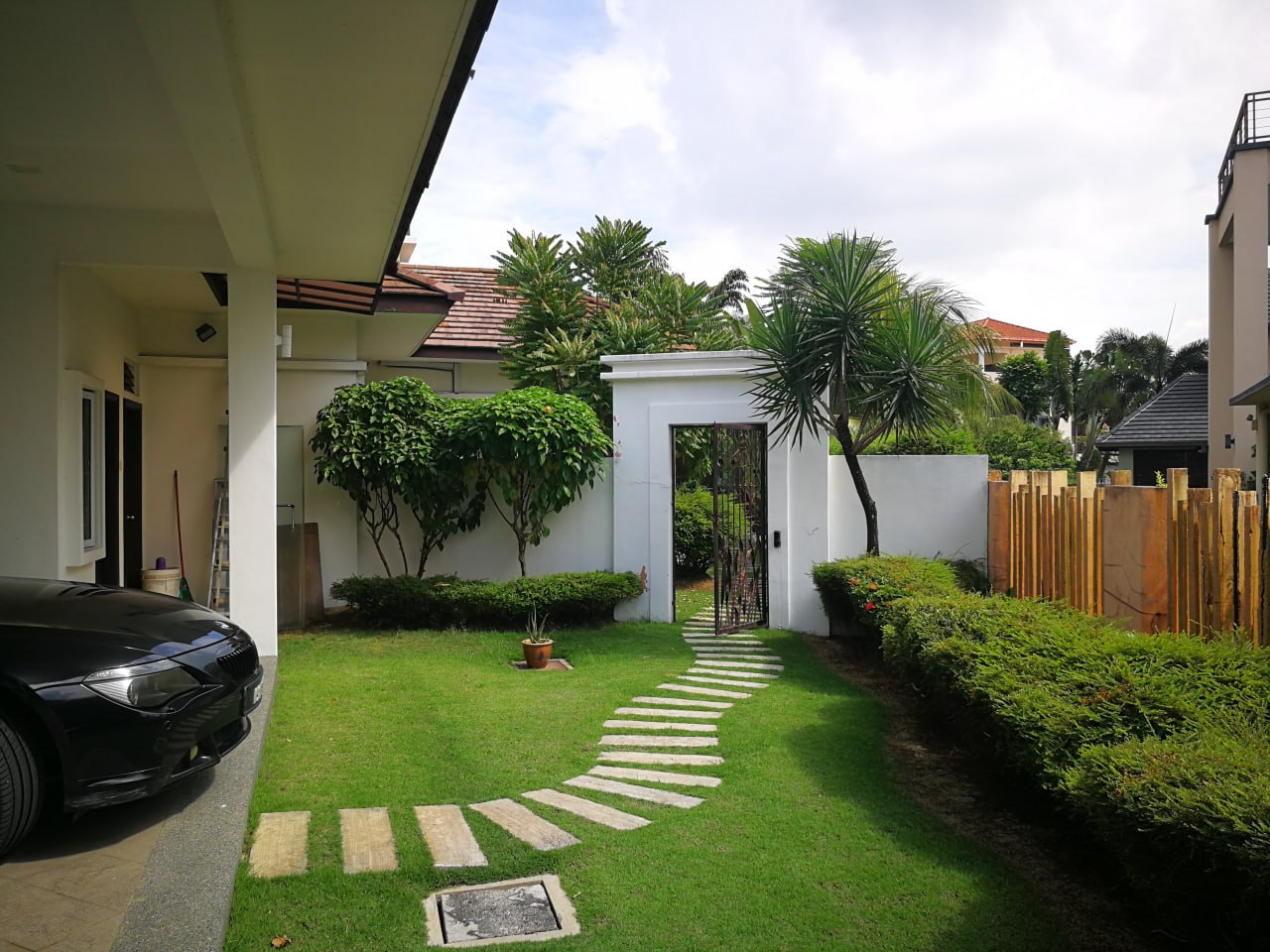 2 storey huge bungalow in Country Heights Kajang — photo 3