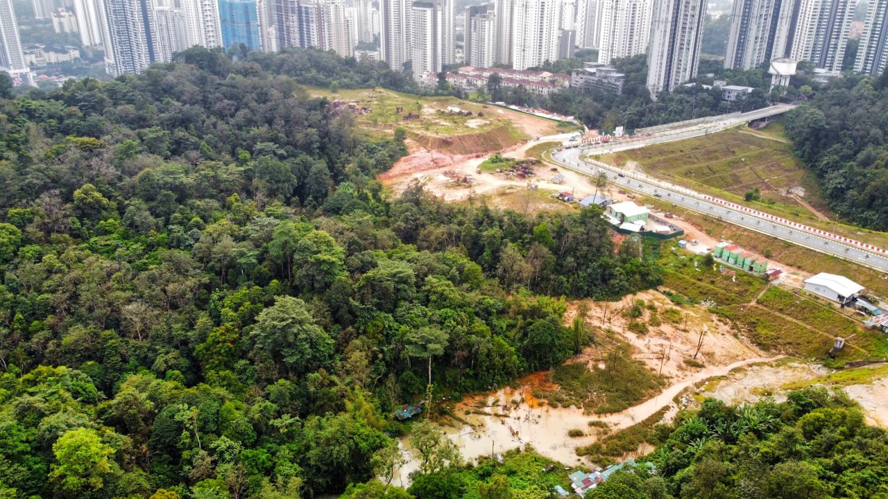Agricultural land with residential zoning next to Serene Mont Kiara — photo 1