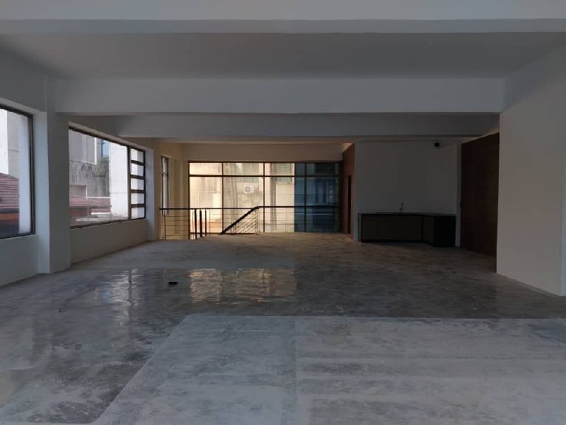 Ritze Perdana 1 – End Lot Commercial Unit | High Yield Investment — photo 1