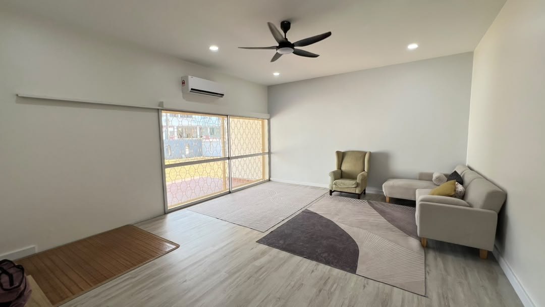Two storey bungalow Taman Ampang Utama — photo 3