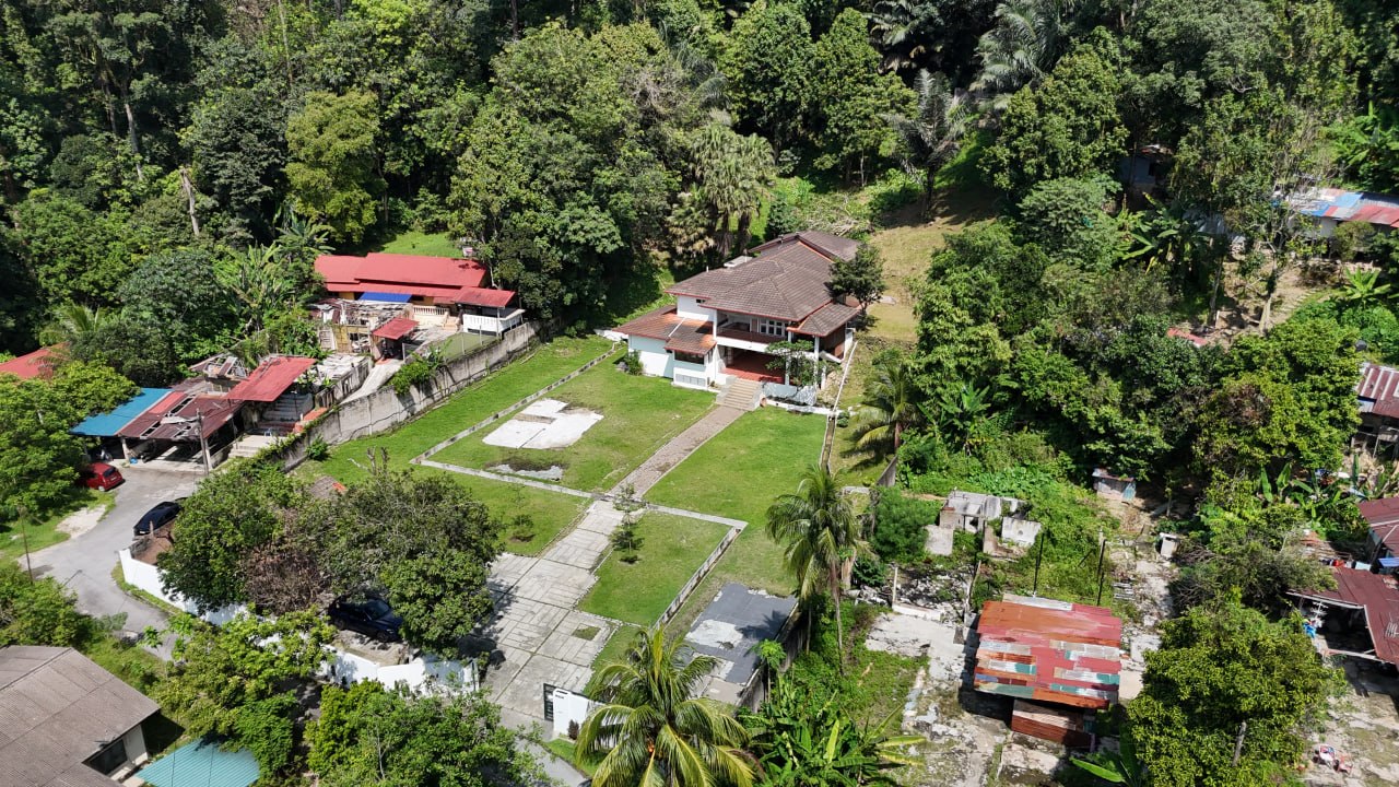 2 storey bungalow on 1 acre land — photo 2